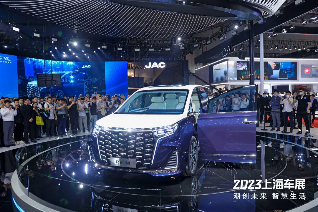 Öйú×ðÁú¼¯ÍÅ